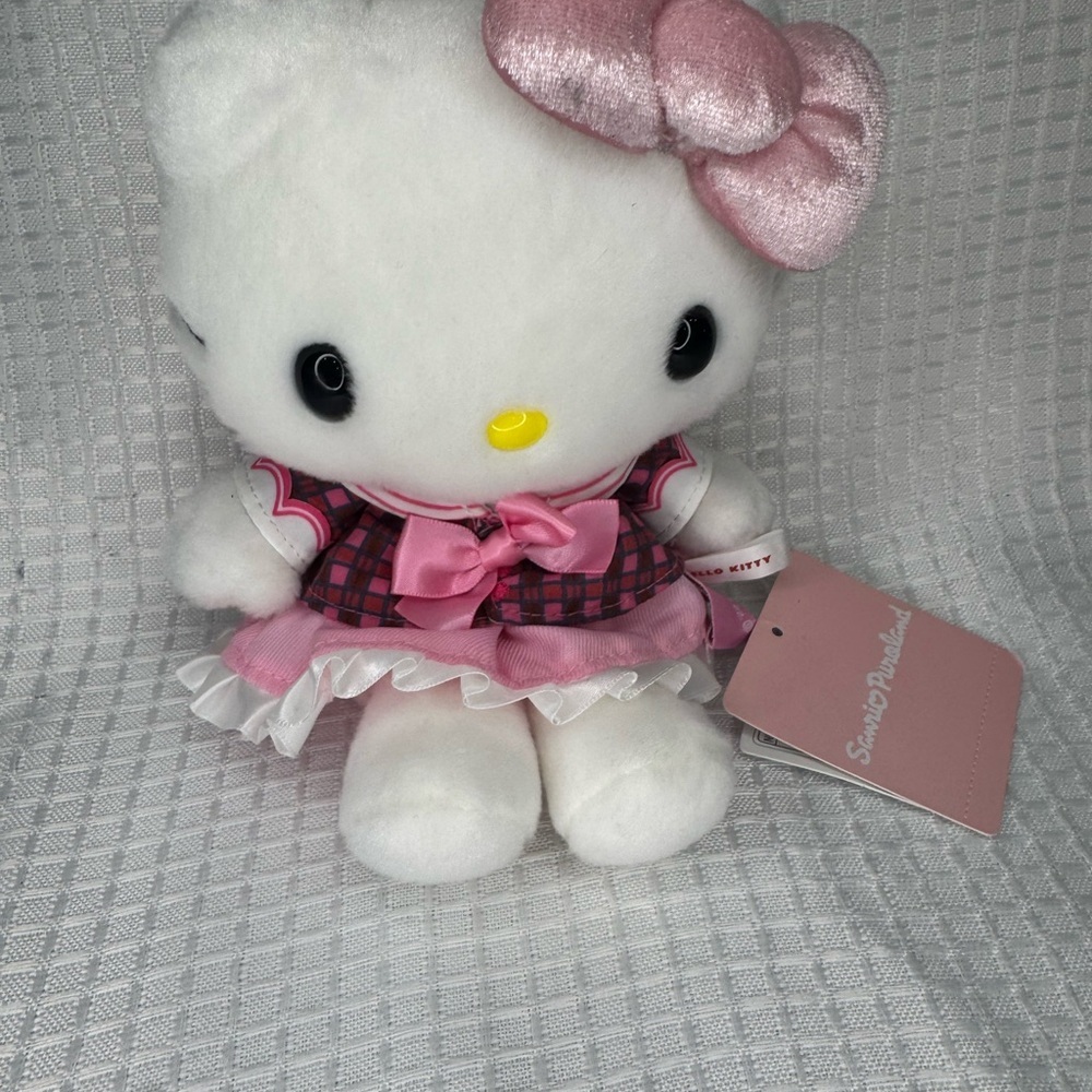 Sanrio Puroland (Theme Park In Tokyo Japan) Limited Hello Kitty